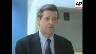 US administrator visits children's hospital