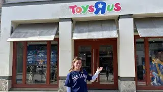 TOYS R US IS BACK! Pop up store in Westlake Ohio at Crocker Park