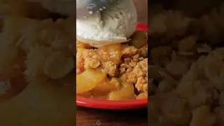 (Easy) Classic Apple Crisp You'll Make Again and Again #shorts