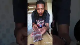 let's cook matoke😋😋... remember to subscribe guys