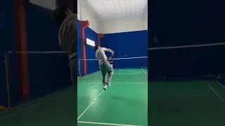 Jump smash #badminton #shuttlesmash