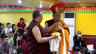 2017 大寳法王噶瑪巴 慈駕紐約達朗基金會 The Gyalwang Karmapa blesses Danang Foundation members