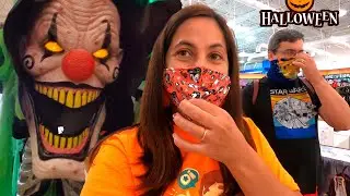 FAM&Iacute;LIA MARIA CLARA E JP FAZENDO COMPRAS DE HALLOWEEN NA LOJA MAIS ASSUSTADORA DOS ESTADOS UNIDOS 🎃👻