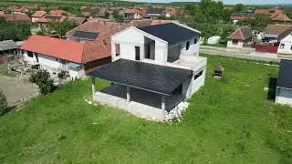 De v&acirc;nzare casa la rosu in Buteni