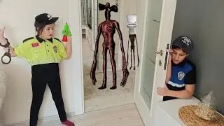 MELİSA NİSA SİREN KAFALI ADAM GELDİ !! DIŞARDA HERKES KA&Ccedil;TI SAKLANALIM !!