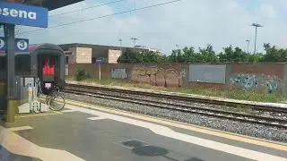 LIVE - Intercity (IC 605) Milano C.LE - Taranto: arrivo alla stazione di Cesena