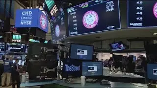 Dow Jones Falls More Than 1250 Points