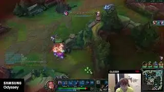 T1 Clozer showing his Irelia mechanics