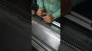V bed flat knitting machine(manual) 2