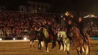 La voltige cosaque par la compagnie Jehol! Béziers 2018