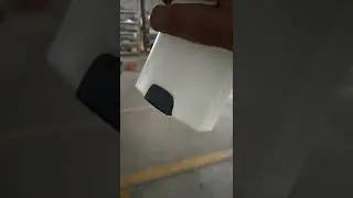 Pressing machine for shower gel bottles, pressed cap bottle capping machine