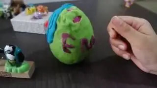 Minişler Oyuncakçıda