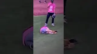 Kid gets hit in the face by a baseball during the 2023 home run derby