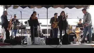 LOS MENDOZA Y FRIENDS at the  Flea Market Nov. 29, 2025