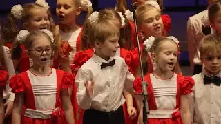 «ТРИДЦАТЬ ТРИ КОРОВЫ», Ансамбль имени Локтева. 