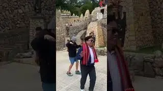 Turista pinagawan ng rebulto dahil sa viral 'cheer' sa Baguio. | via Ronilo Dagos