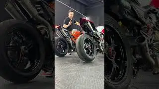Ktm superduke 1290r vs Ducati StreethFighter v4s / Full System titanio / exhaust sound