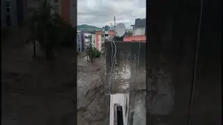 Unbelievable floods caught on camera #viral #trending #floods #flood #Disaster #nature #viral