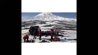 Камчатские спасатели начали восхождение на Ключевской вулкан для поисков альпиниста