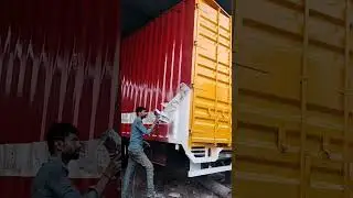 container colour with spray machine