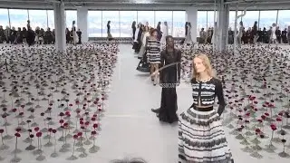 Latest Carolina Herrera collection is 'poetic, romantic' on flower-adorned runway