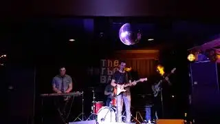 Hold Up live in the Harbour Bar in Bray, 19 7 2018