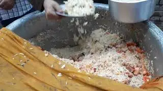 Garibo ki madad kre