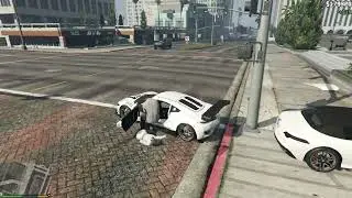 Escape 4 star police in GTA 5 / Romi Gaming