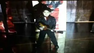 Hugo's Elvis: Young Elvis Tribute Artist (7yr old)
