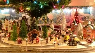 N-Scale Christmas Train Layout 2016 | Christmas Special