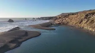 Stunning Drone Footage: Flying Over the California Coast &ndash; Breathtaking Ocean Views | DroneVision HQ