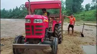 New vlog video tractor Mahindra  खाली गाड़ी फस गया नदी में #mahindra #vlog #tractor #video 