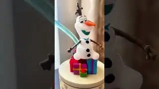 Olaf Straw Topper at Disneyland - Disney Gift Idea