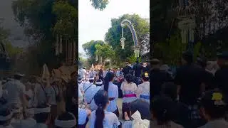 mesucian sesuunane pure luhur Pucak Padang dawe