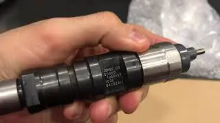 форсунка топливная DENSO. 095000-1020.