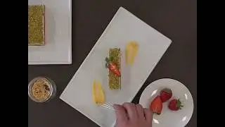 La Donatella: Hints&Tips - White Chocolate Caramel and Pistacchio Long Cake