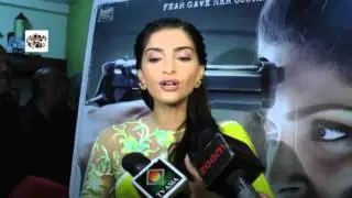 Sonam Kapoor Promote Neerja Film At National College 2 1