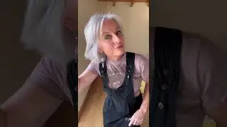 Я одеваюсь для себя, для кого-то другого или для вечно неуловимых правил #старше50 #стильстарше40 #серебряныесестры #старение