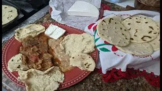 Chile De Espaldilla De Res,,Acompanala De Queso Y Frijoles
