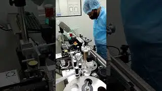 vial Labeling Machine in Pharmaceutical industry #ytshorts