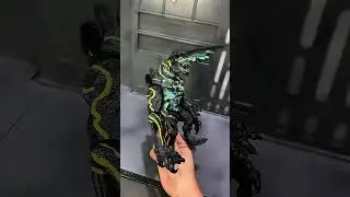 NECA Pacific Rim Series 3 Knifehead Ultra Deluxe Kaiju Action Figure
