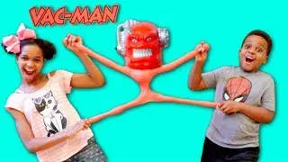GIANT VAC MAN vs Shiloh and Shasha - Stretch Armstrong Pretend Play - Onyx Kids
