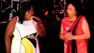 Lalao Rabeson & Maurena: Izaho anie ravorona (Therack Ramamonjisoa) [Live CC ESCA Antanimena]