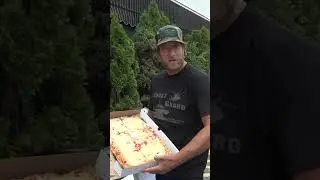 Я попробовал знаменитую пиццерию Alfredo's Pizza Cafe, ту самую, где Майкл Скотт НЕ заказывал пиццу.
