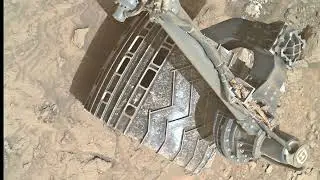Mars Curiosity rover wheels are damaged!