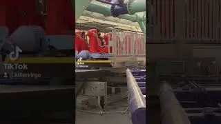 Turntable for Sandy's Blasting Bronco. #shorts #rollercoasters #americandream #intamin