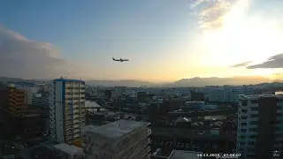 🔴 LIVE 20251217 ✈️ 福岡 飛行機スポッティング ✿ JR電車 ✿ 宇美川 箱崎 - 箱崎に向けて離陸