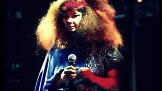 Bj&ouml;rk - Hidden Place (Live At MIF)