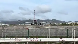 Jet blast at Maho Beach, Sint Maarten