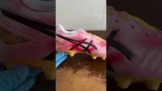 アシックスのサッカースパイクをカスタムペイントしてみた！【Custom Asics Football Boots】